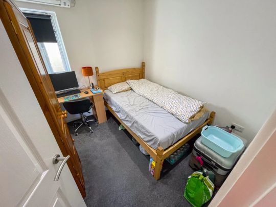 To Rent Georgina Close, Talbot Village, Bournemouth, BH12 £1,200 pcm Tenancy Info - Photo 1