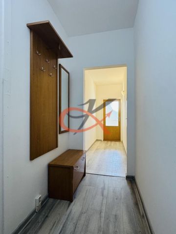 Pronájem bytu 3+1 68 m2 - Fotografie 3