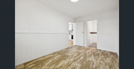 RENOVATED 1x1 IN WEMBLEY - Photo 4