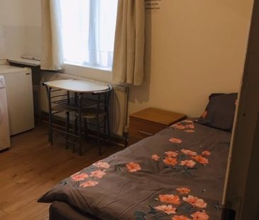 Studio Flat, Sutherland Road, N17 - Photo 1