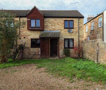 2 bedroom end of terrace house to rent - Photo 1