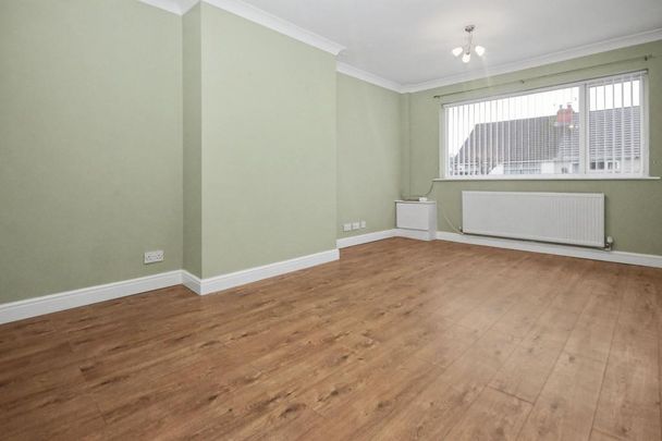 2 bedroom semi-detached bungalow to rent - Photo 1