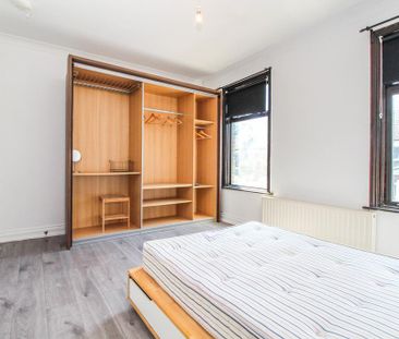 5 bedroom terraced house to rent - Photo 4