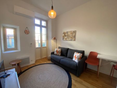 Location Appartement 1 pièce 18m² CANNES 06400 - Photo 2