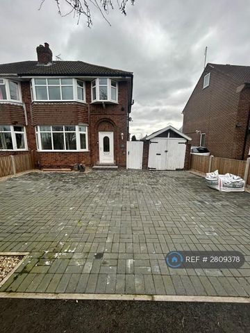3 bedroom semi-detached house to rent - Photo 5