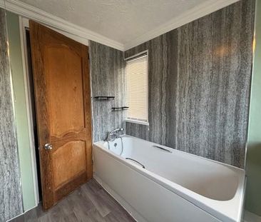 3 bedroom terraced house to rent - Photo 6