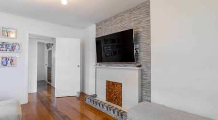 Amazing Family Home - Photo 4