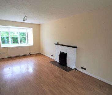 4 bedroom detached house to rent - Photo 2