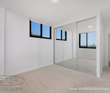 Luxury 2 bedroom apartment with 2 car spaces - Photo 2