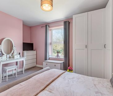 3 bedroom terraced house to rent - Photo 6