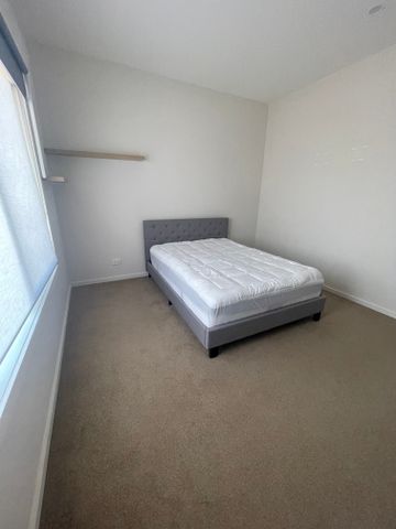 Springvale - Photo 2