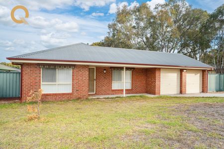 17 Banksia Street, West Albury NSW 2640 - House For Rent | Domain - Photo 3