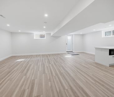 For Lease - 88 Townsend Avenue Unit# B, Bradford West Gwillimbury, ... - Photo 4