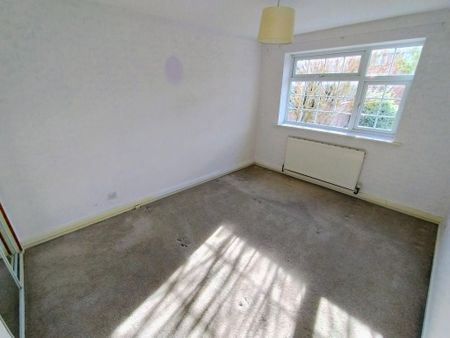2 bedroom ground floor flat to rent - Photo 5