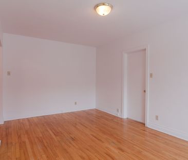 3010 Avenue Van Horne - Photo 1