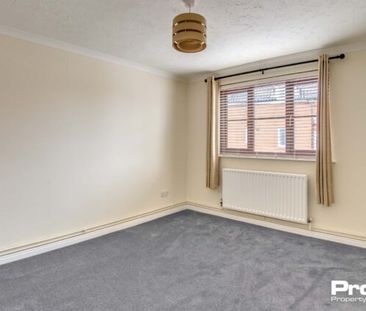 Calthorpe Green, Old Road, Acle, NR13 3QL - Photo 4