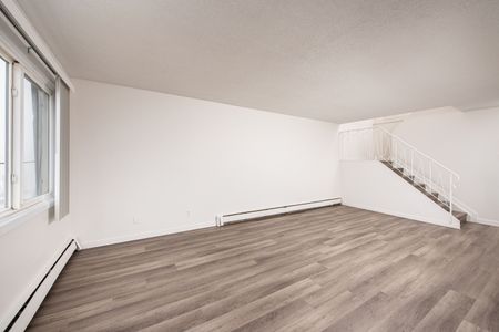 Pioneer Apartments - Photo 4