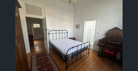 Central Furnished Living. - Photo 3