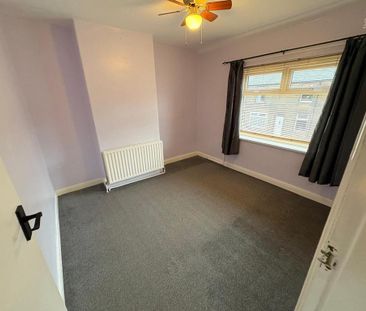 2 bedroom semi-detached house to rent - Photo 4