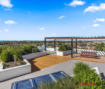 One Bedroom Unit with Park and Bay Views - Photo 5