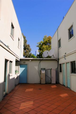 Walsh Residence, Melbourne - Photo 2