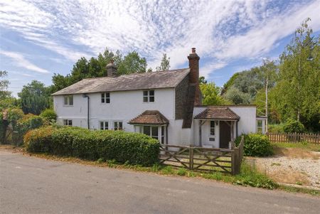 4 bedroom detached house to rent - Photo 2