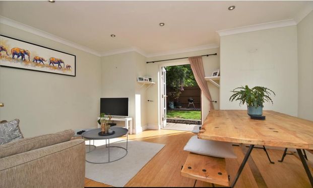 3 Bed Terraced House, Cressingham Road, SE13 - Photo 1