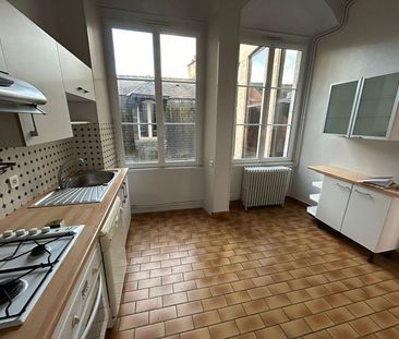 Appartement 4 pièces – Poitiers centre – 107.80 m² - Photo 2