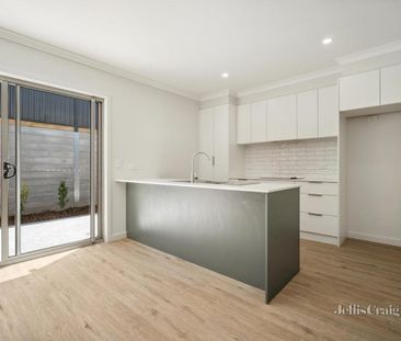 16 Miners Crescent, Ballarat East - Photo 3