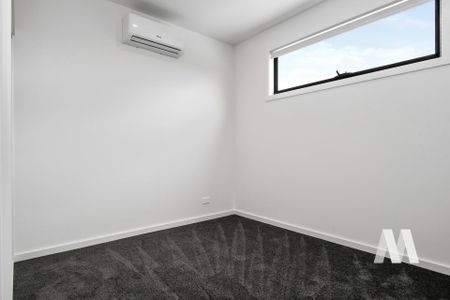 702 Grand Boulevard, Mickleham VIC 3064 - Townhouse For Rent | Domain - Photo 5