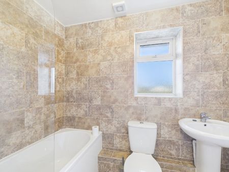 Wharfdale Way, Bridgend, Stonehouse, GL10 - Photo 5