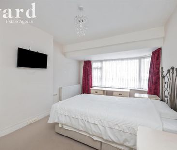 3 bedroom semi-detached bungalow to rent - Photo 6