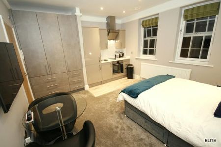 Studio to rent - Photo 2