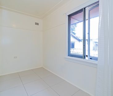 8 Cullins Road, Punchbowl NSW 2196 - House For Rent | Domain - Photo 5