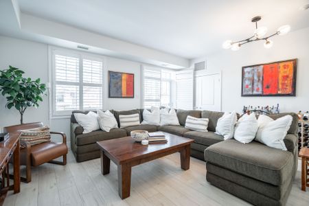 For Lease - 263 Georgian Drive Unit# 303, Oakville, Ontario - Photo 2