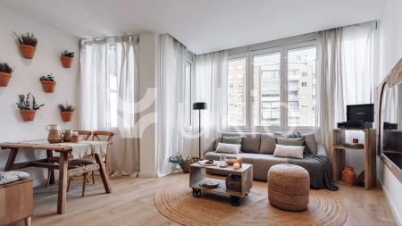 Apartamento de alquiler en Carrer del Comte D'urgell, L'Antiga Esquerra de l'Eixample - Photo 2