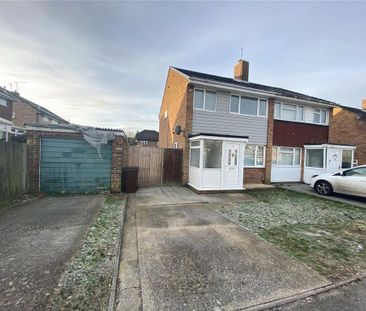 3 bedroom semi-detached house to rent - Photo 3