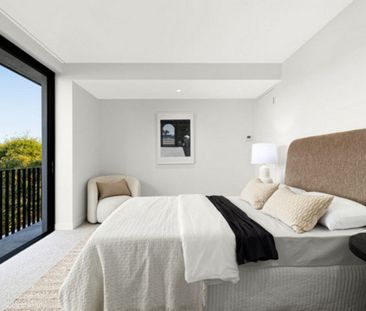 1/79a Lauderdale Avenue, Fairlight NSW 2094 - House For Rent | Domain - Photo 4