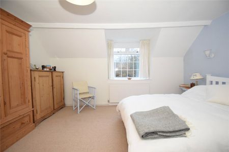 2 bed terraced house to rent in High Street, Scarborough, YO13 - Photo 3