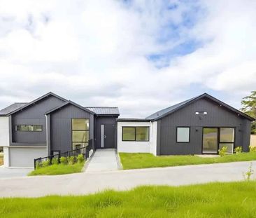 Spacious 6BR New Build in Red Beach - Photo 5