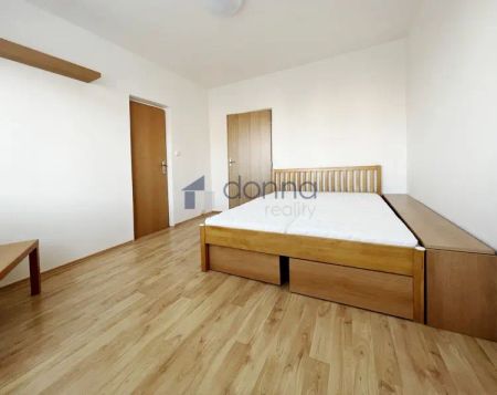 Pronájem bytu 2+1/L, 57 m - Fotografie 2