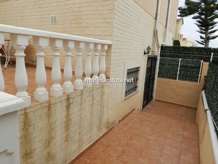 Terraced House in San Fulgencio, La Marina Urbanisation, for rent - Photo 3