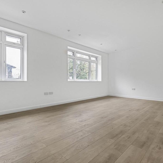 3 bedroom flat to rent - Photo 1