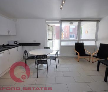 4 bedroom flat to rent - Photo 1