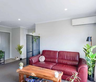 Low maintenance home, ready to make it your own! - Photo 5