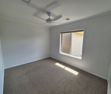 12 Shellbrook Avenue, Thurgoona NSW 2640 - House For Rent | Domain - Photo 5