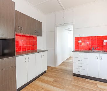 1 & 2/5 Eighth Avenue, South Townsville QLD 4810 - Apartment For Re... - Photo 5