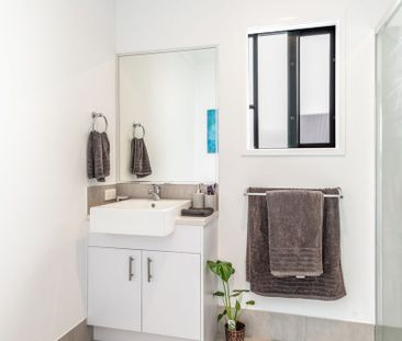 Low Maintenance Living in Award Winning Family Friendly Estate! - Photo 6