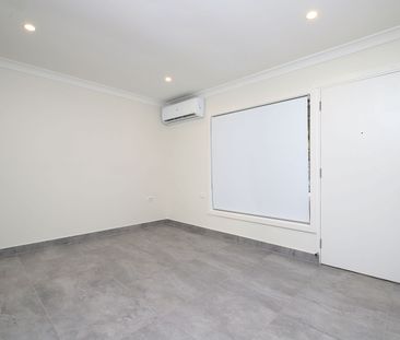 Modern One-Bedroom Property - Photo 4