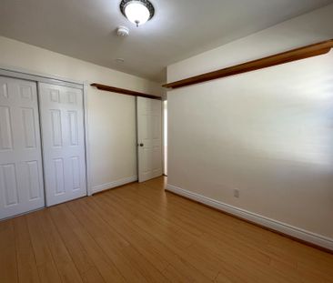 For Lease - 334 Stevenson Road Unit# Upper, Oshawa, Ontario - Photo 4